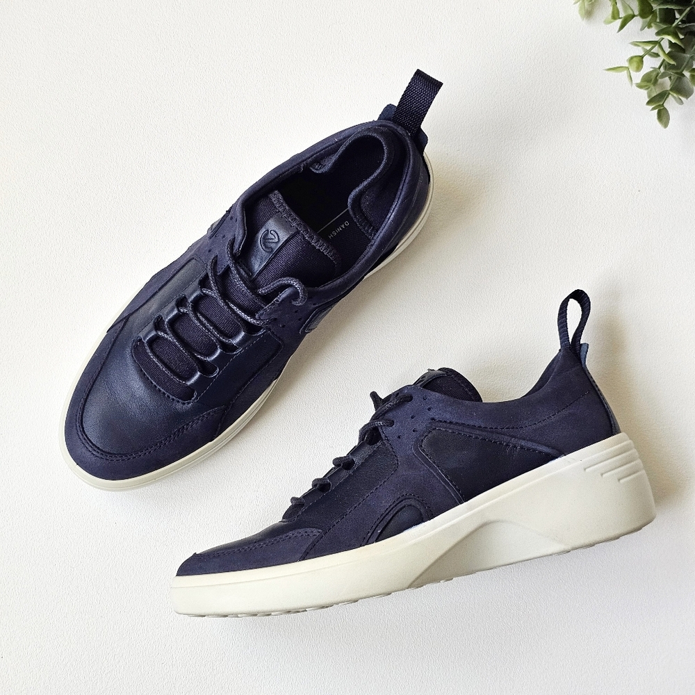 ECCO Soft 7 Wedge Sneaker Women’s 38 Navy Night Sky Nubuck Leather Comfort Shoe